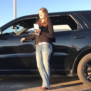 Meet your Posher, Camille